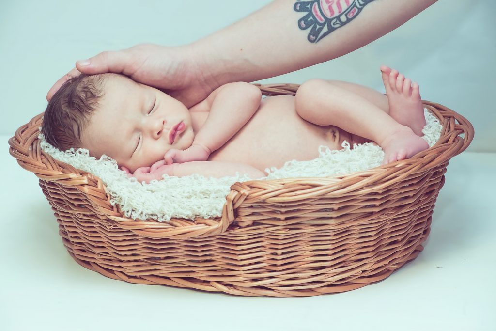 ce sa cumperi pentru bebelus - sfatulparintilor.ro - pixabay_com - tattoo-2923997_1920
