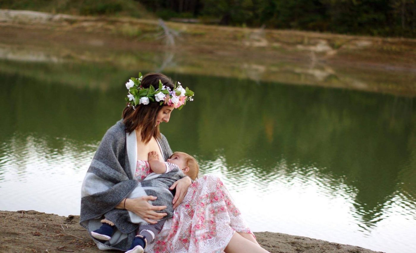 cofeina in timpul alaptarii - sfatulparintilor.ro - pixabay_com - breastfeeding-2435896