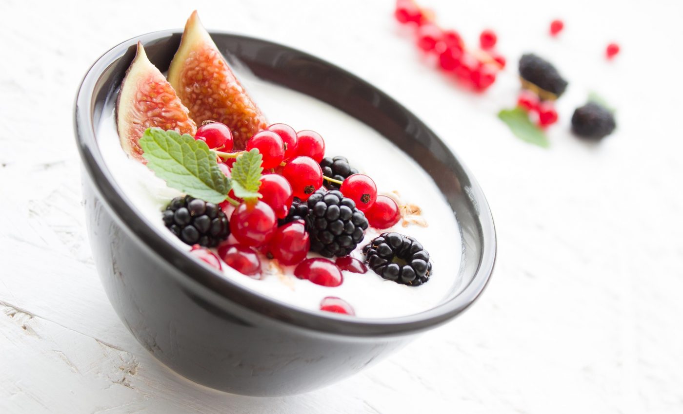 mic dejun care stimuleaza imunitatea - sfatulparintilor.ro - pixabay_com - yogurt-1786329_1920