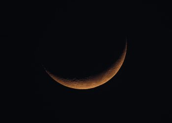 horoscop weekend - sfatulparintilor.ro - pixabay_com - new-moon-1146006_1920