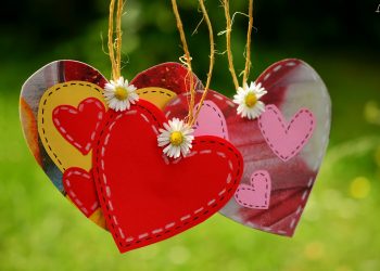 mesaje de dragoste - sfatulparintilor.ro - heart-cord-suspended-love-160836