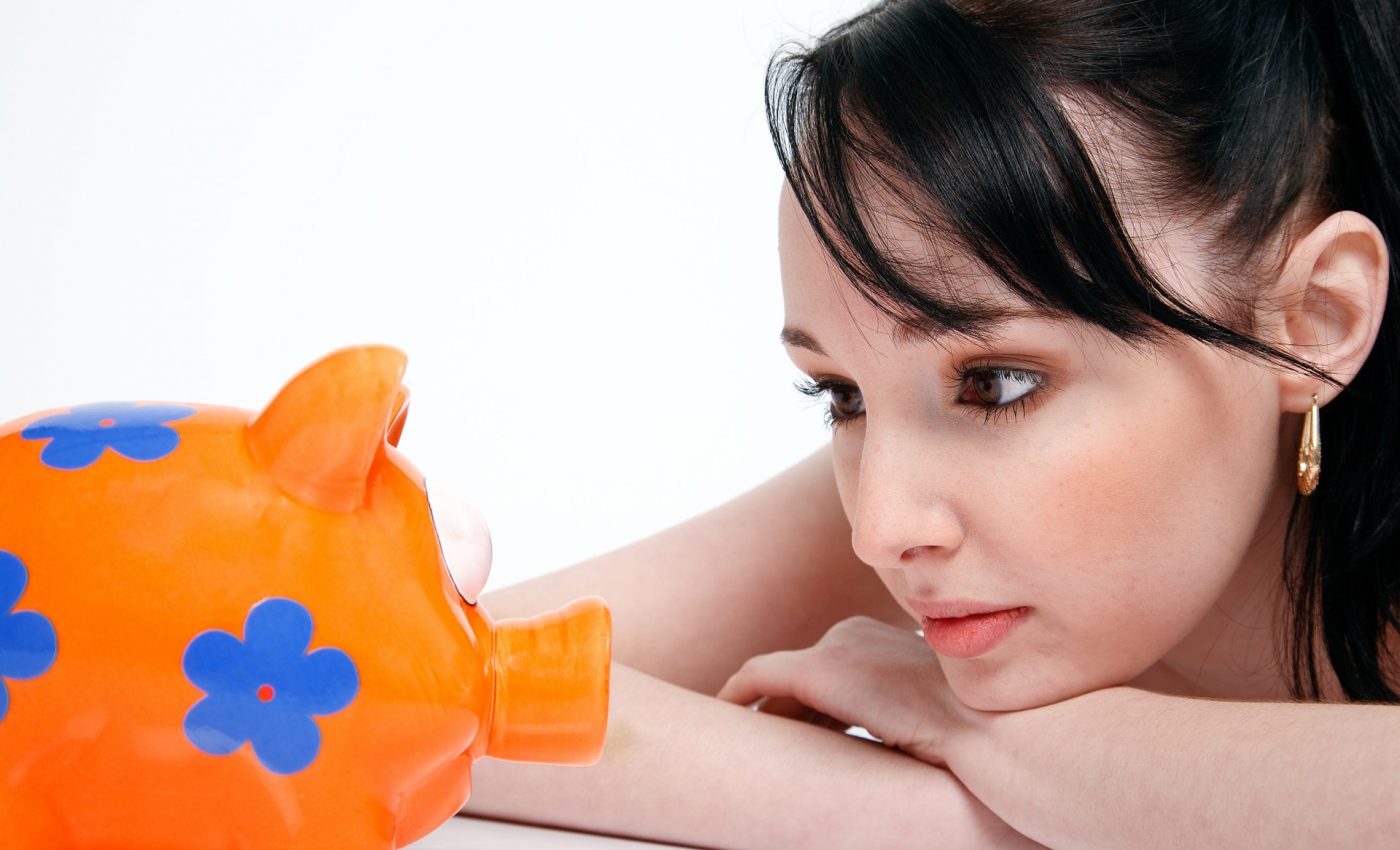 banii nu aduc fericirea - sfatulparintilor.ro - pixabay_com - piggy-bank-850607_1920