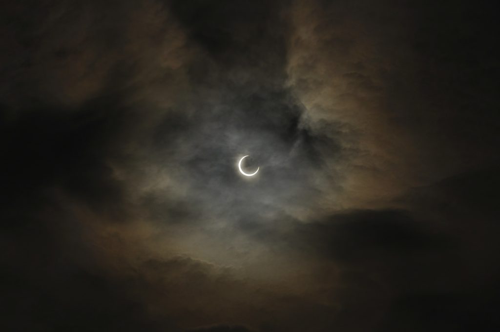 eclipsa inelara de soare 2020 - sfatulparintilor.ro - pixabay_com - total-solar-eclipse-95547_1920
