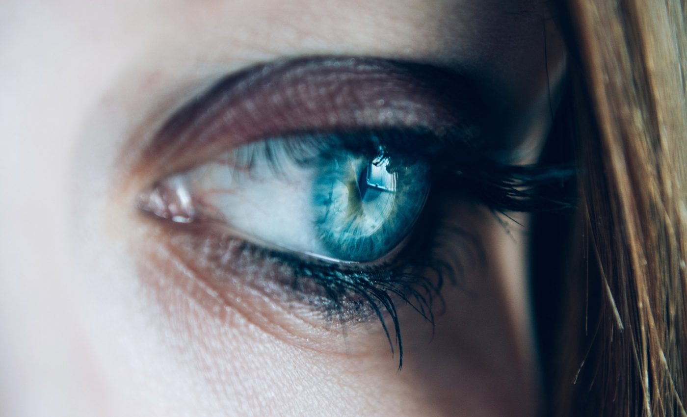 curiozitati despre ochi - sfatulparintilor.ro - pixabay _ com - close-up-1837213_1920