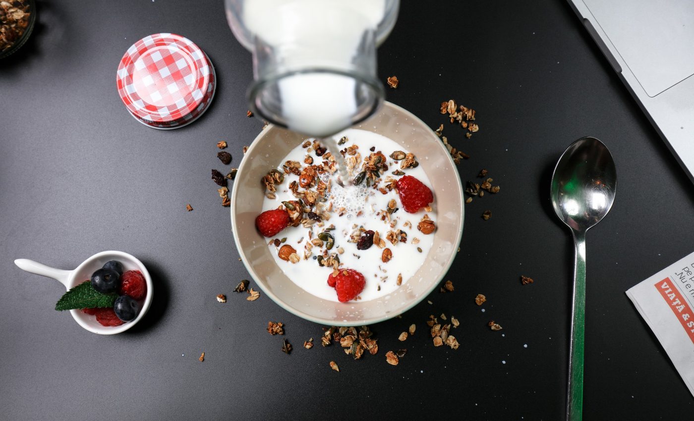 Dieta cu iaurt - sfatulparintilor.ro - pixabay_com - berry-breakfast-4336049_1920