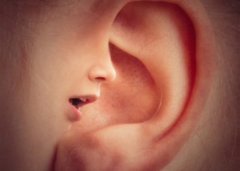 Cum sa scapi de durerea de ureche- sfatulparintilor.ro - pixabay_com - ear-3971050_1920