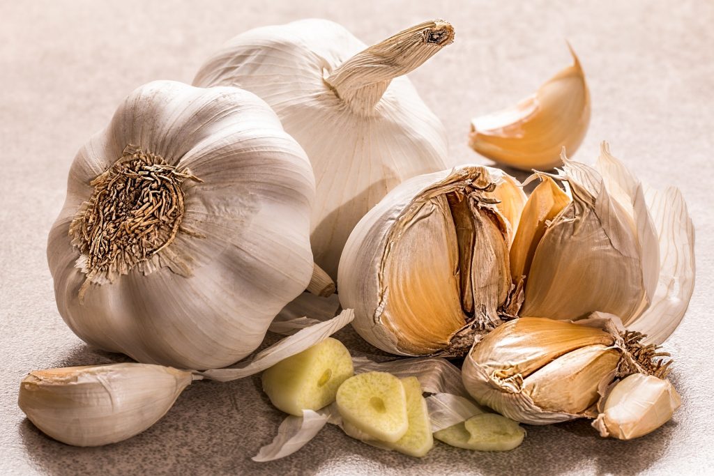 Dieta cu usturoi - sfatulparintilor.ro - pixabay_com - garlic-3419544_1920