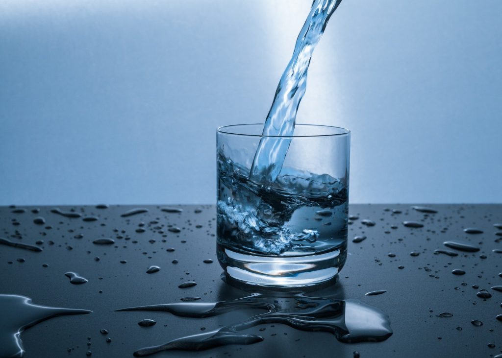 Beneficiile postului cu apa - sfatulparintilor.ro - pixabay_com - water-2296444_1920