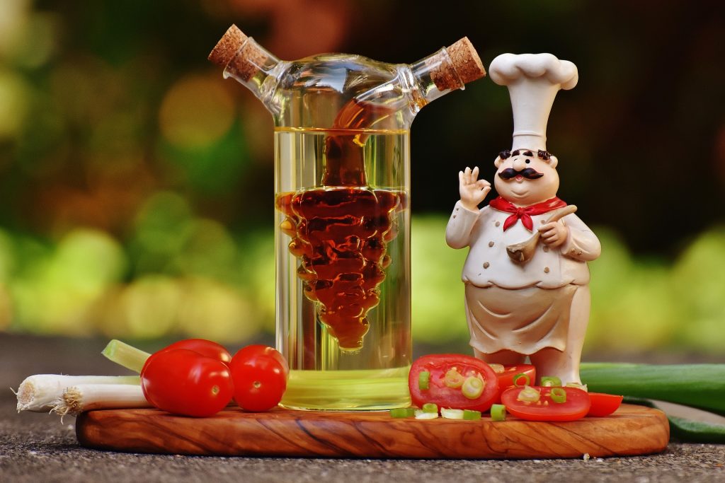 Cele mai sănătoase uleiuri pentru gătit - sfatulparintilor.ro - pixabay_com - cooking-1667844_1920