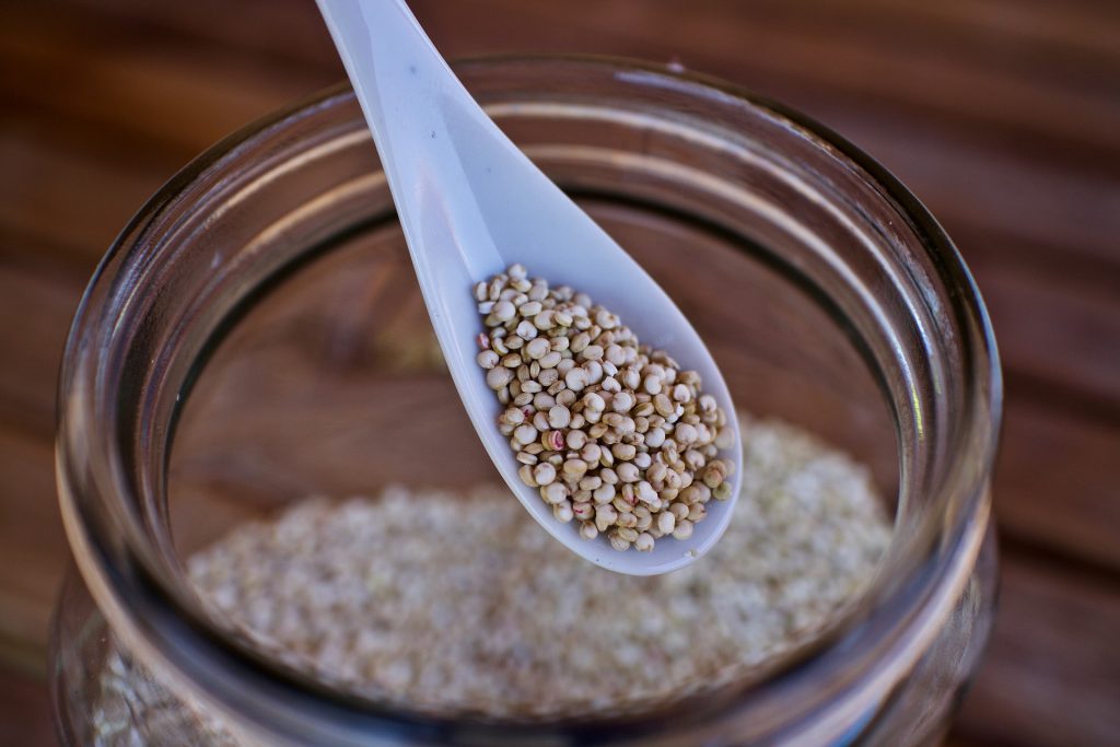Beneficii quinoa - sfatulparintilor.ro - pixabay_com - quinoa-6268035_1920