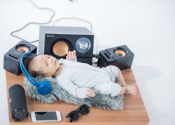 Are bebelusul nevoie de muzica - sfatulparintilor.ro - pixabay_com - newborn-6328833_1920