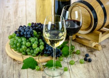 Adevarul despre vin - sfatulparintilor.ro - pixabay_com - wines-1761613_1920