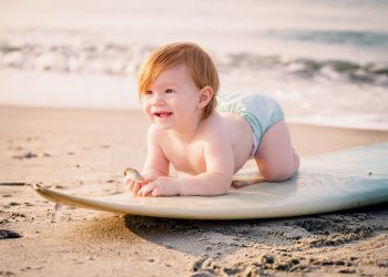 Cum sunt copiii nascuti in luna iunie - sfatulparintilor.ro - pixabay_com - surfing-1990339_1920