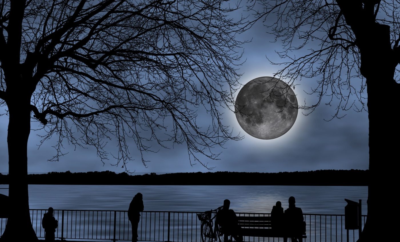zodii PUTERNIC afectate de Luna plina din 12 august