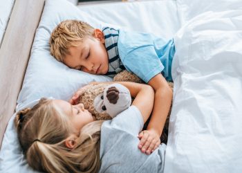Cum afecteaza lipsa somnului greutatea copiilor