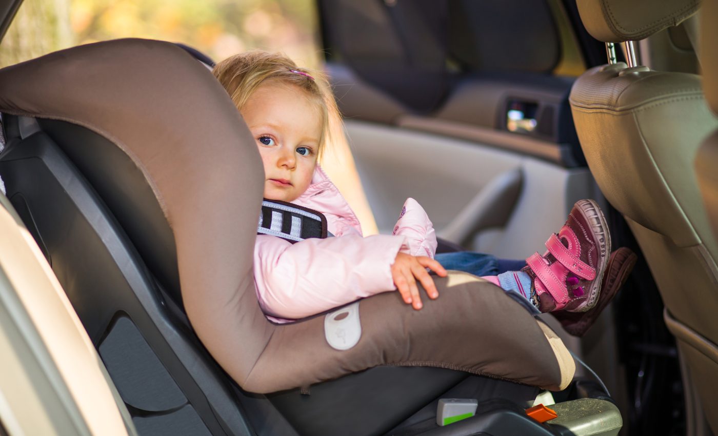 Pericolul din scaunul auto pentru copii