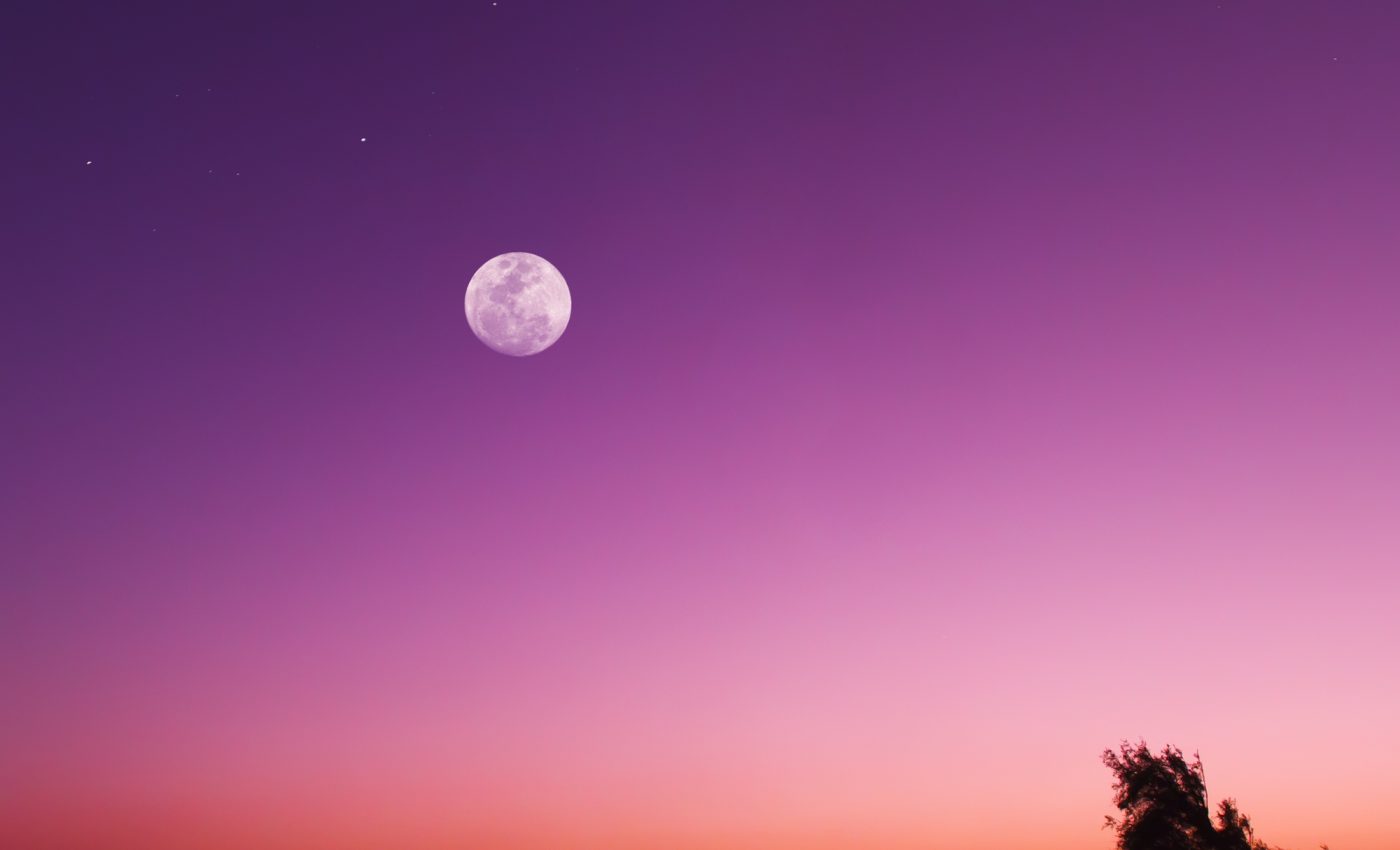 Luna plină roz din 6 aprilie 2023