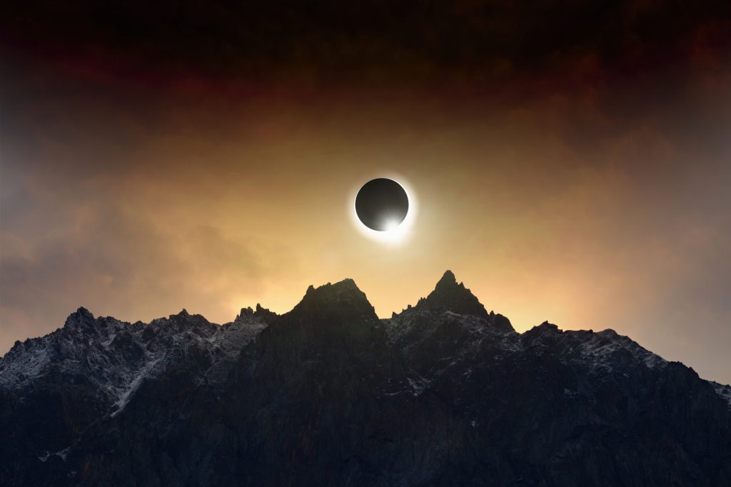 Prima eclipsă solară din 2023