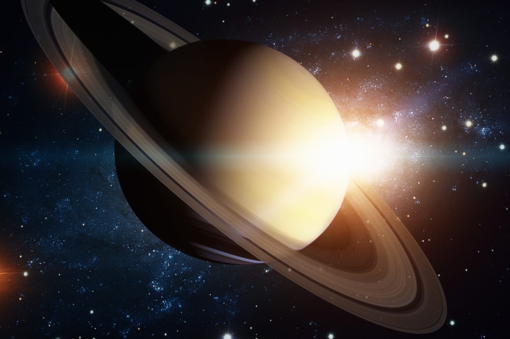 Saturn iese din retrograd în Pești