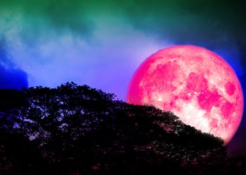 Luna plină roz din 23 aprilie provocare