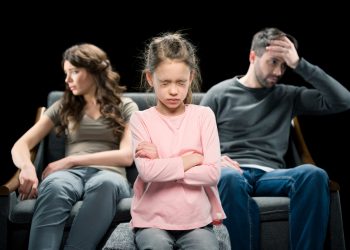 Ce se întâmplă cu copiii după divorț - sfatulparintilor.ro - Depositphotos_143373687_L
