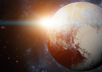SOARELE în opoziție cu ÎNTUNECATUL Pluto