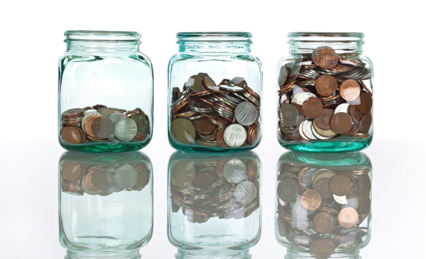 Cum să economisești 300 lei/lună