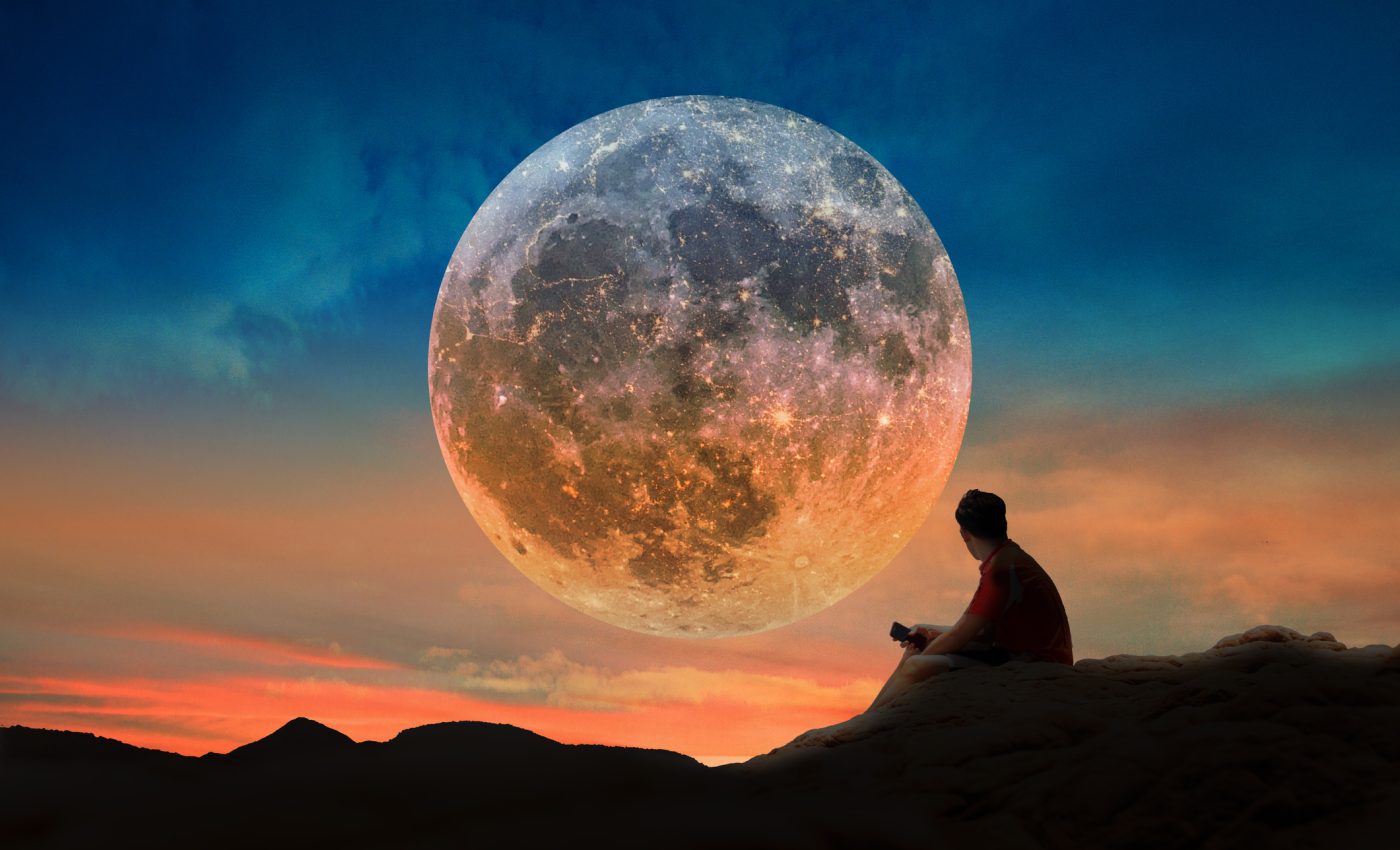 LUNA PLINĂ căpșunie din 11 iunie