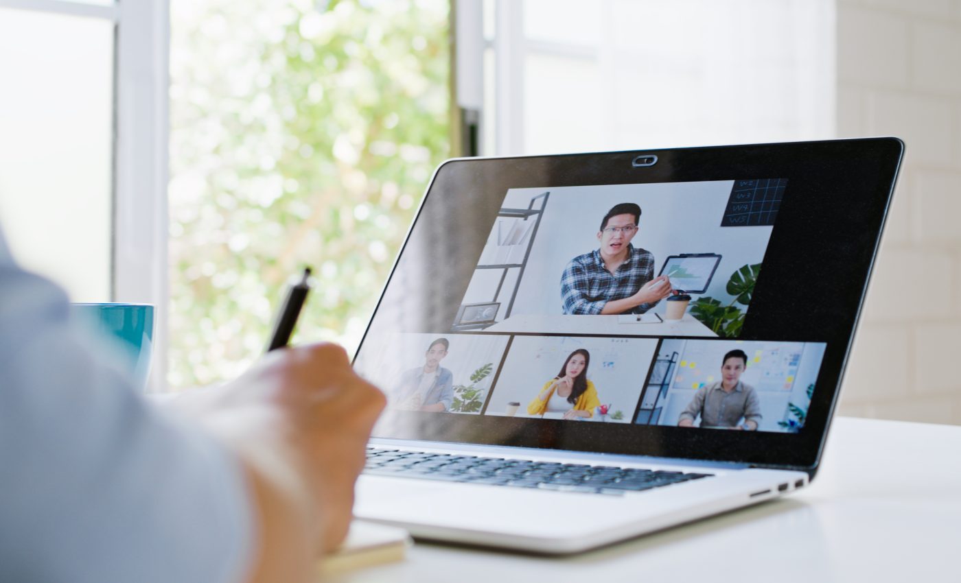 Oportunități de lucru remote sau în străinătate