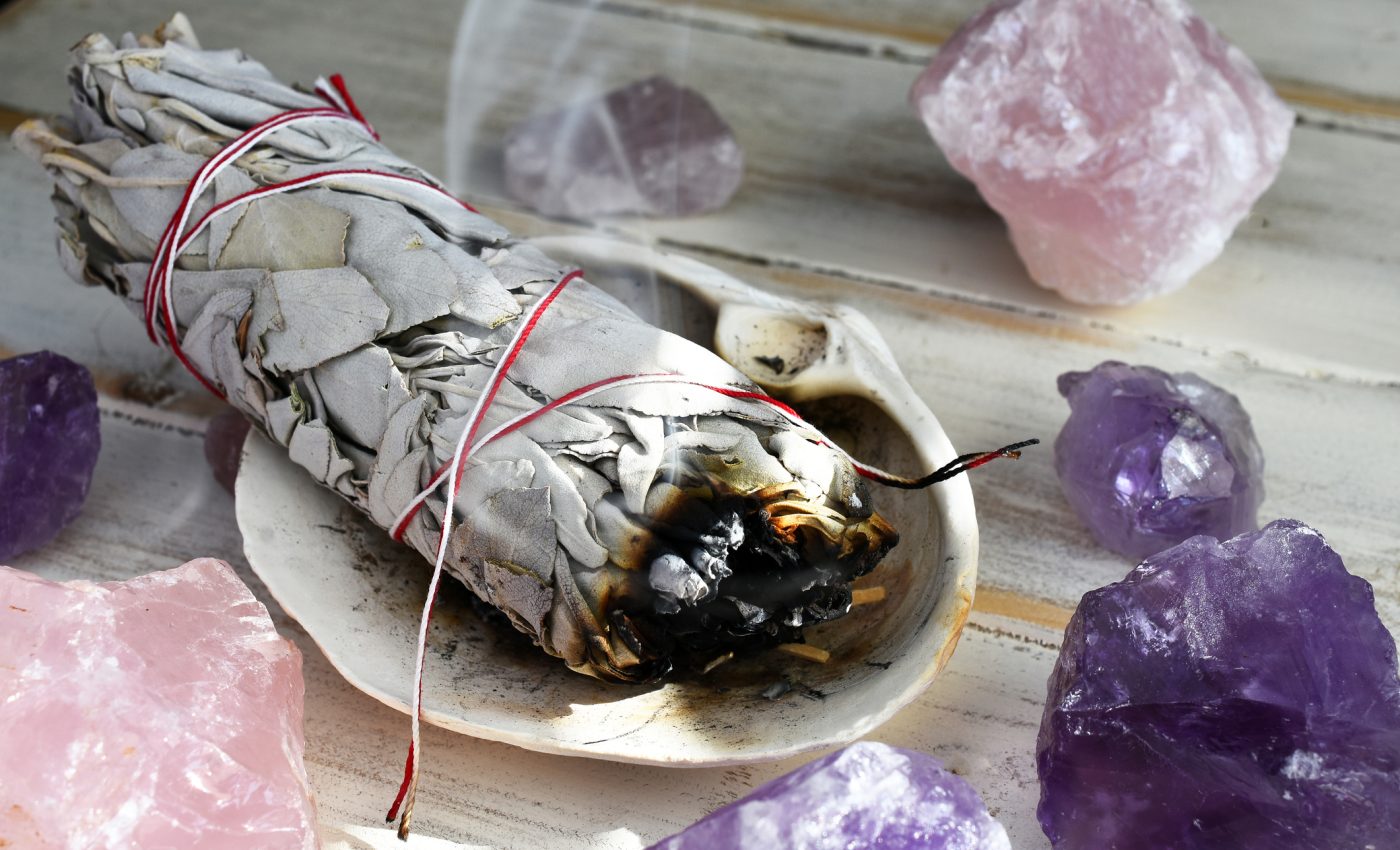 Semne CLARE că ai ENERGIE NEGATIVĂ în casă