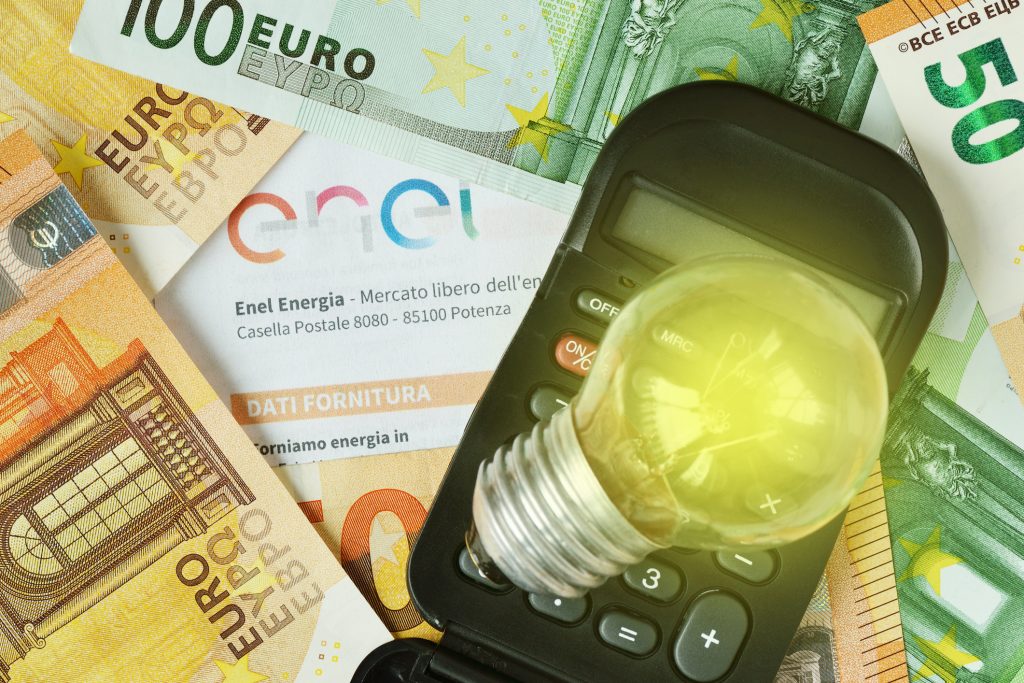 carduri energie 2025 - sfatulparintilor.ro - dreamstime_m_231378399