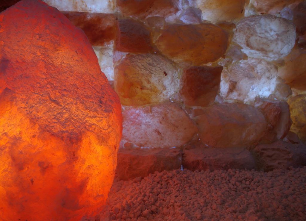 Ce se întâmplă dacă pui SARE în colțurile CASEI