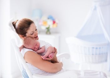 Cum construim atașament sigur pentru bebeluși