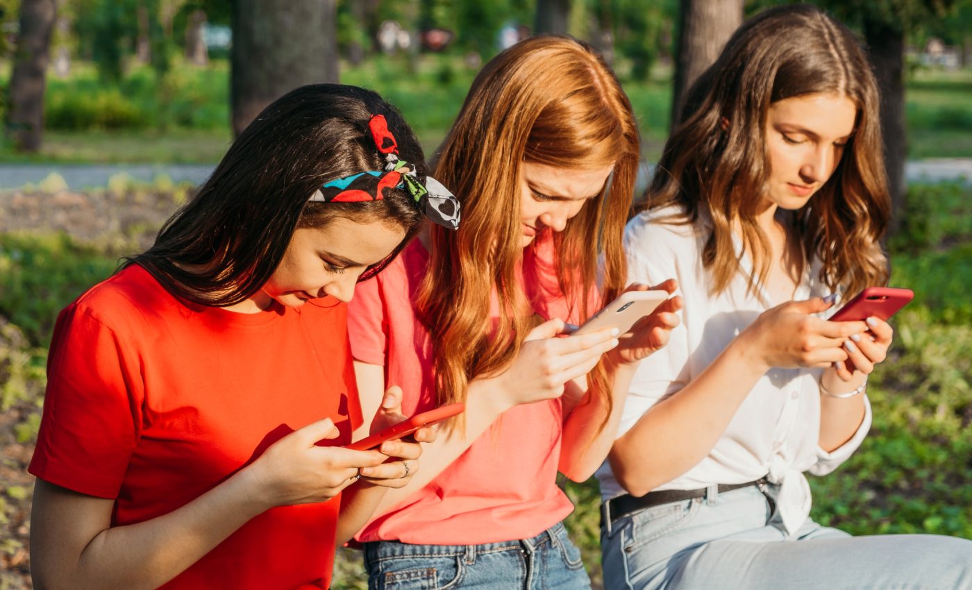 DETOX DIGITAL de familie în 14 zile