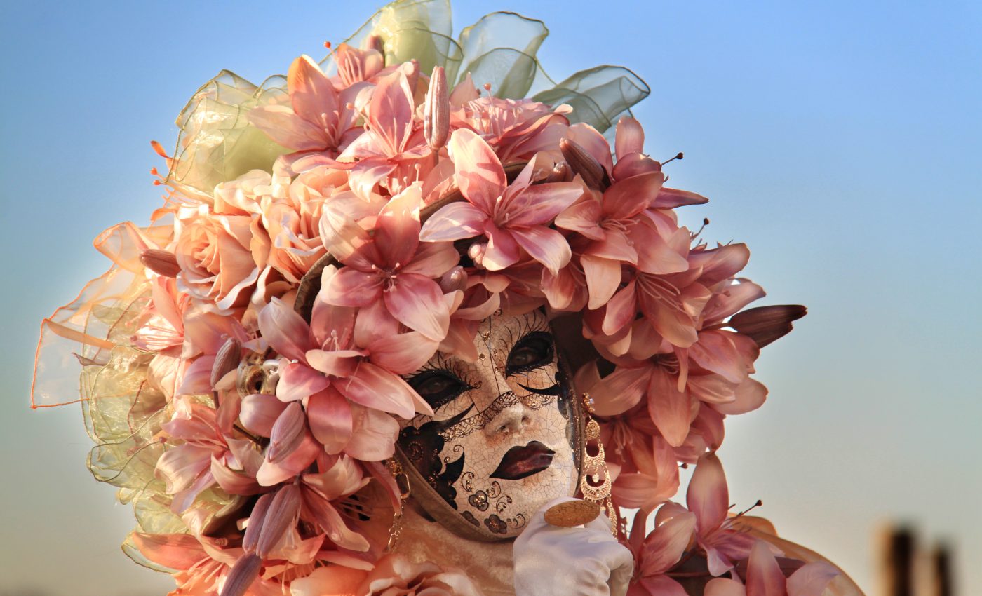 Ce mască porți fără să știi