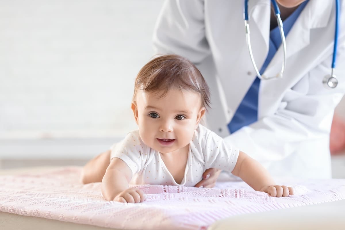 Prima vizită la medicul pediatru