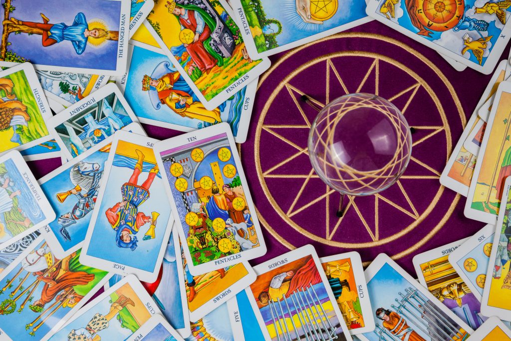 CHIRON retrograd zodii TAROT