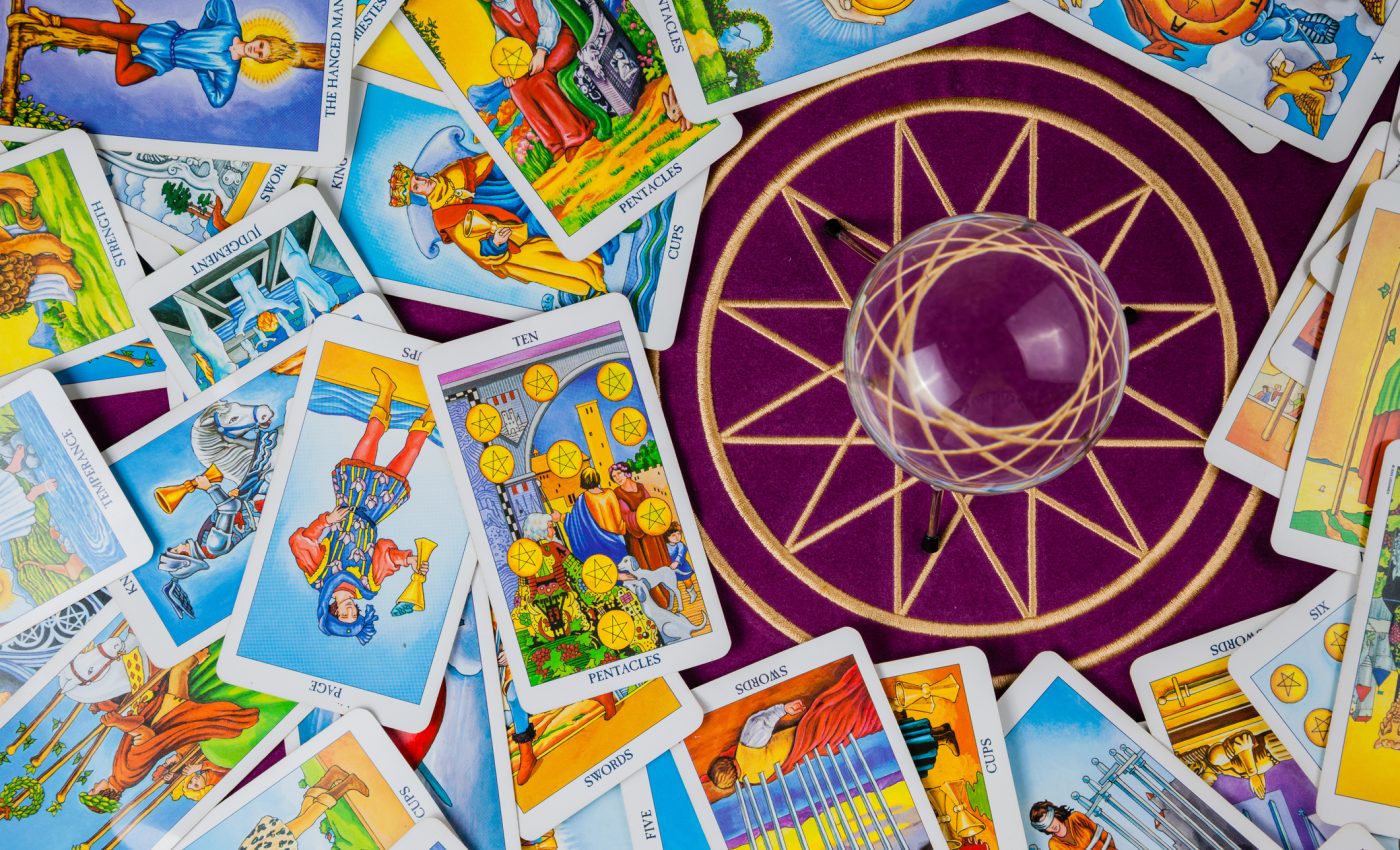 CHIRON retrograd zodii TAROT