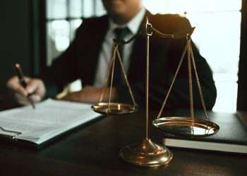 avocat specializat în succesiuni și imobiliare