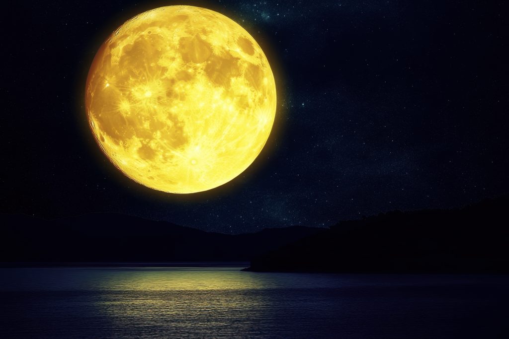 Luna plină a STURIONULUI – 9 august 2025