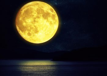 Luna plină a STURIONULUI – 9 august 2025