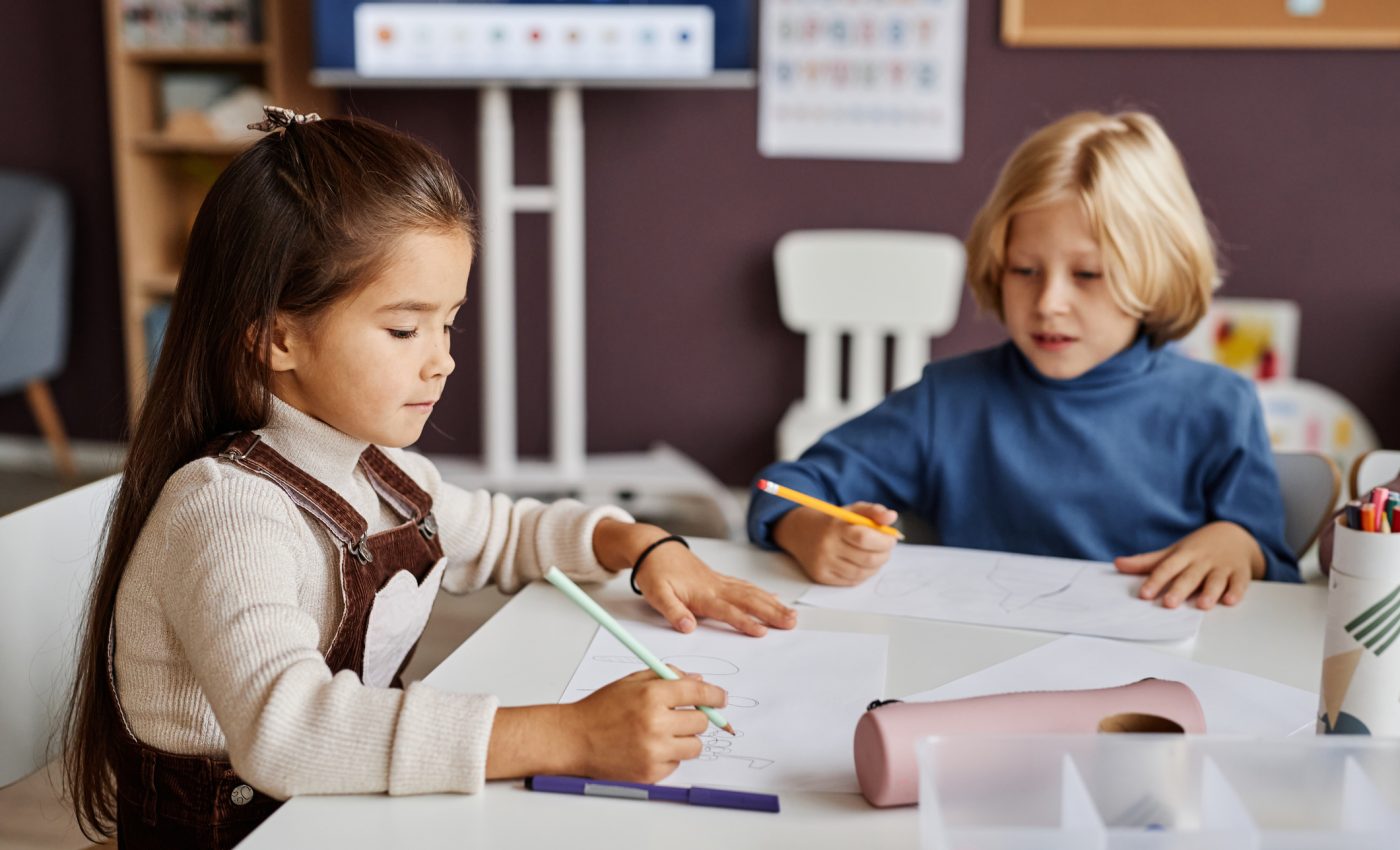 Generația Alfa la școală - sfatulparintilor.ro - dreamstime_m_261904003 Seventyfourimages | Dreamstime.com