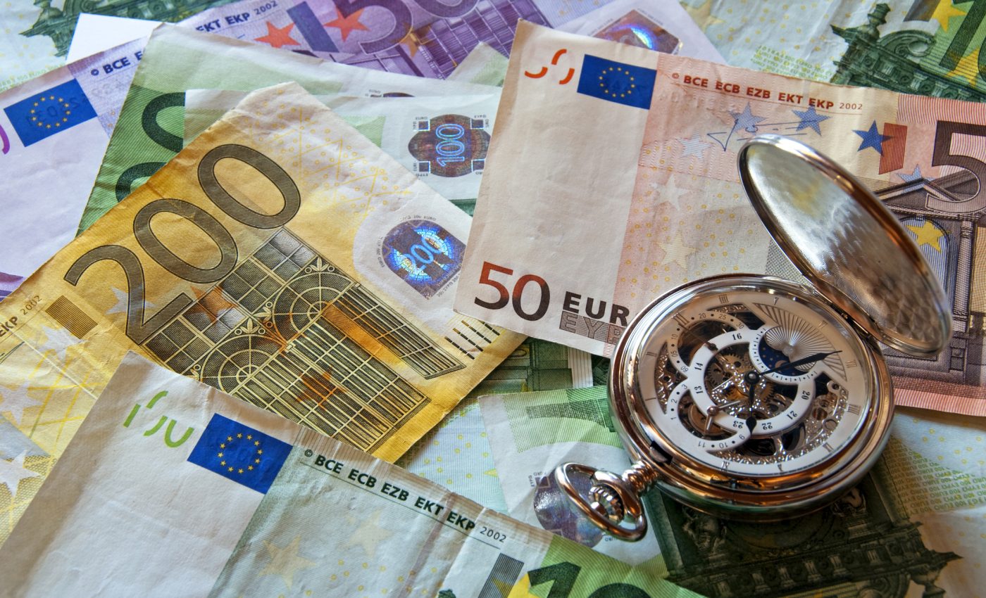 ZODII care trec prin schimbări MAJORE în FINANȚE