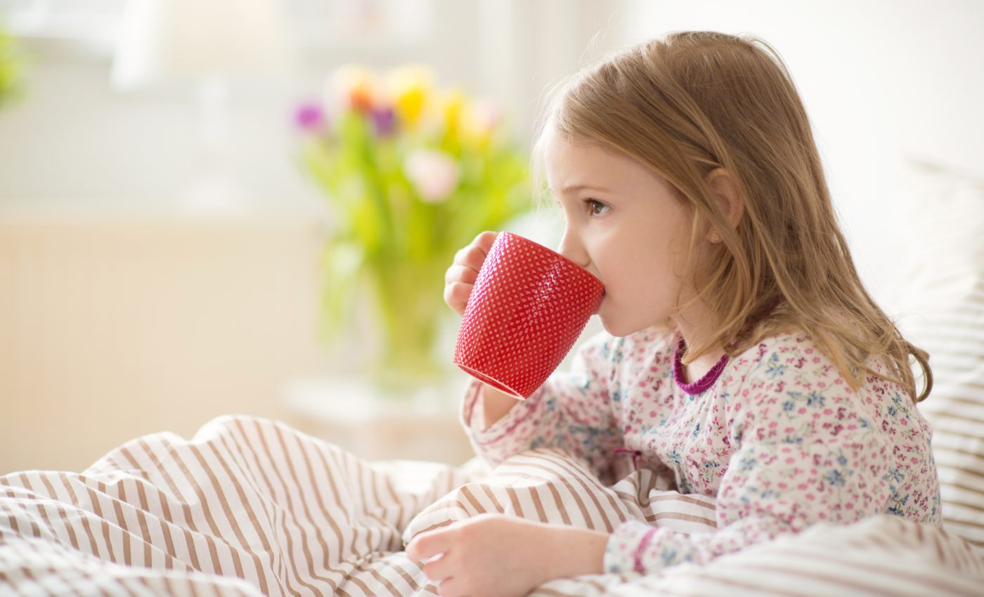 Când ții copilul acasă și când îl duci la școală