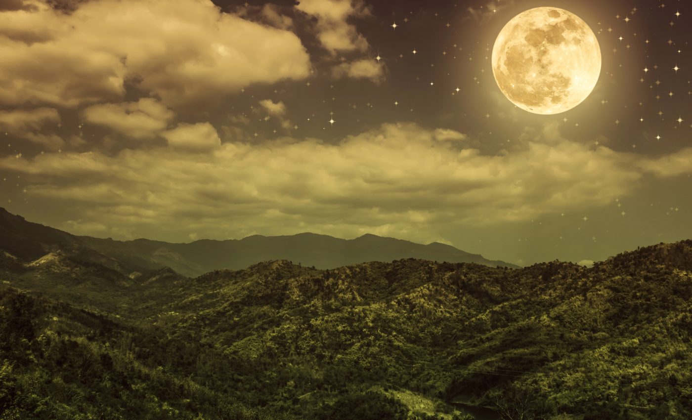 Luna Plină a Recoltei TRANSFORMATOARE pentru ZODII