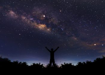 UNIVERSUL răsplătește aceste 4 ZODII din 22 noiembrie 2025