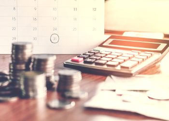 Cât trebuie să câștigi ca să trăiești DECENT într-un oraș mare