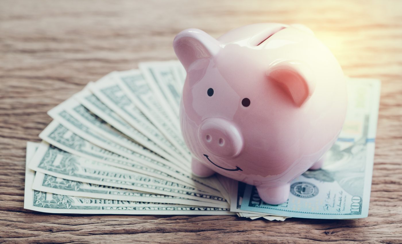 Cum economisești 100 de lei pe lună