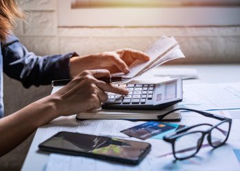 Facturi la energie în iarna 2025–2026 - sfatulparintilor.ro - dreamstime_m_184692432