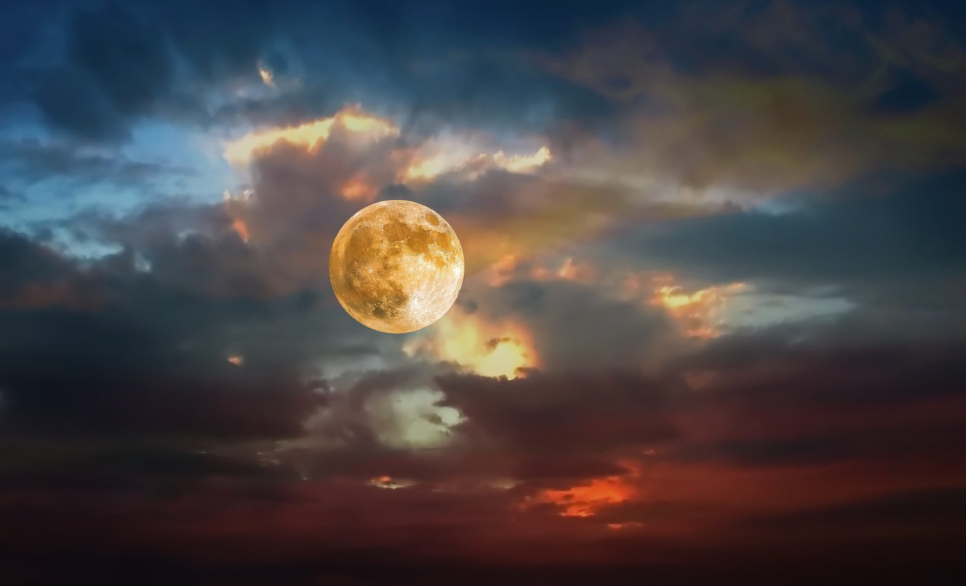 Superlună plină în Taur